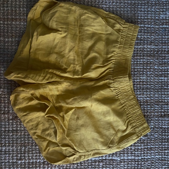 beaton linen running shorts - Picture 3 of 3